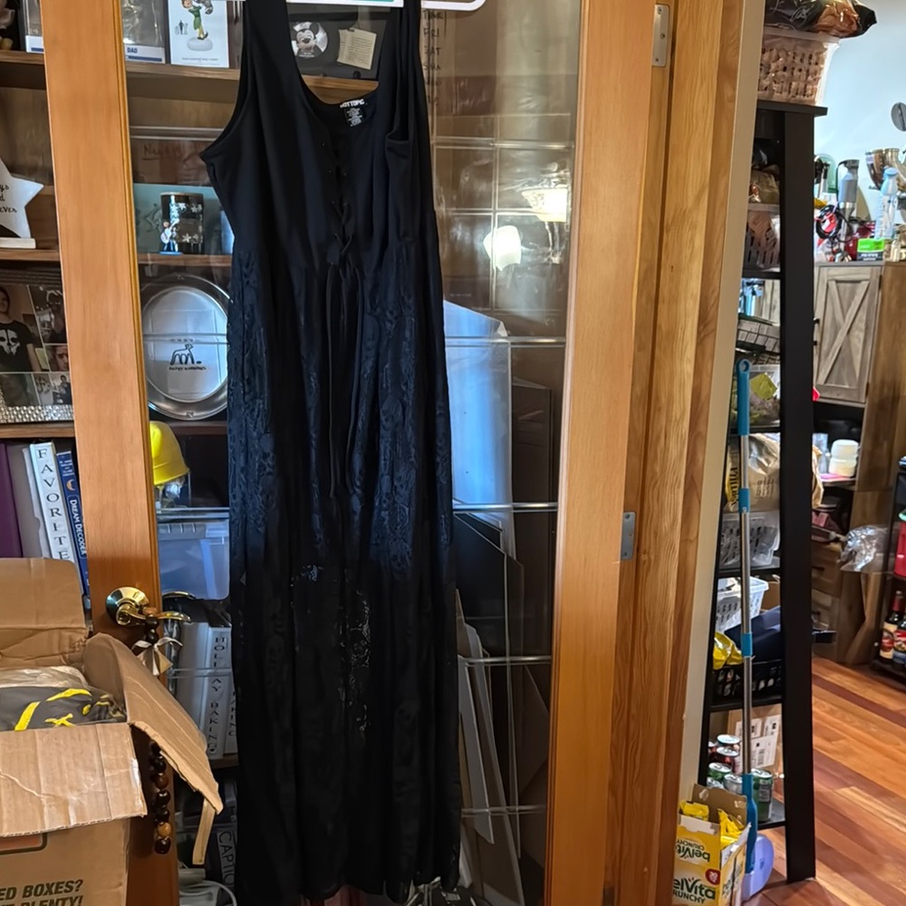 Hot Topic Black Sleeveless Maxi Gown